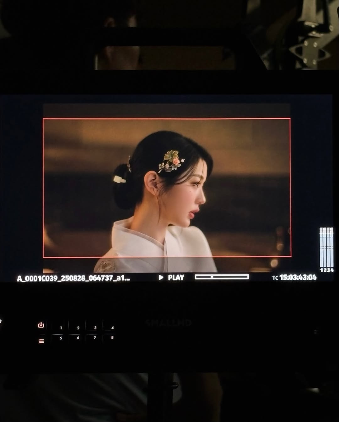 오늘자 한복입은 장원영 인스타그램.jpg | 인스티즈