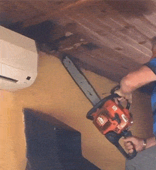 전기톱 킥백 현상.gif | 인스티즈