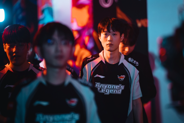 현재 중국산 쵸비 + 페이커 라는 미드라이너 샹크스 | 인스티즈