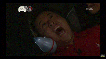 제발 가랑이 밑으로 들어가게 해주세요.gif | 인스티즈