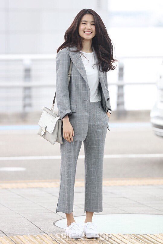 머리숱이 많아서 나눠주고 싶다는 김태리ㄷㄷ.jpgif | 인스티즈