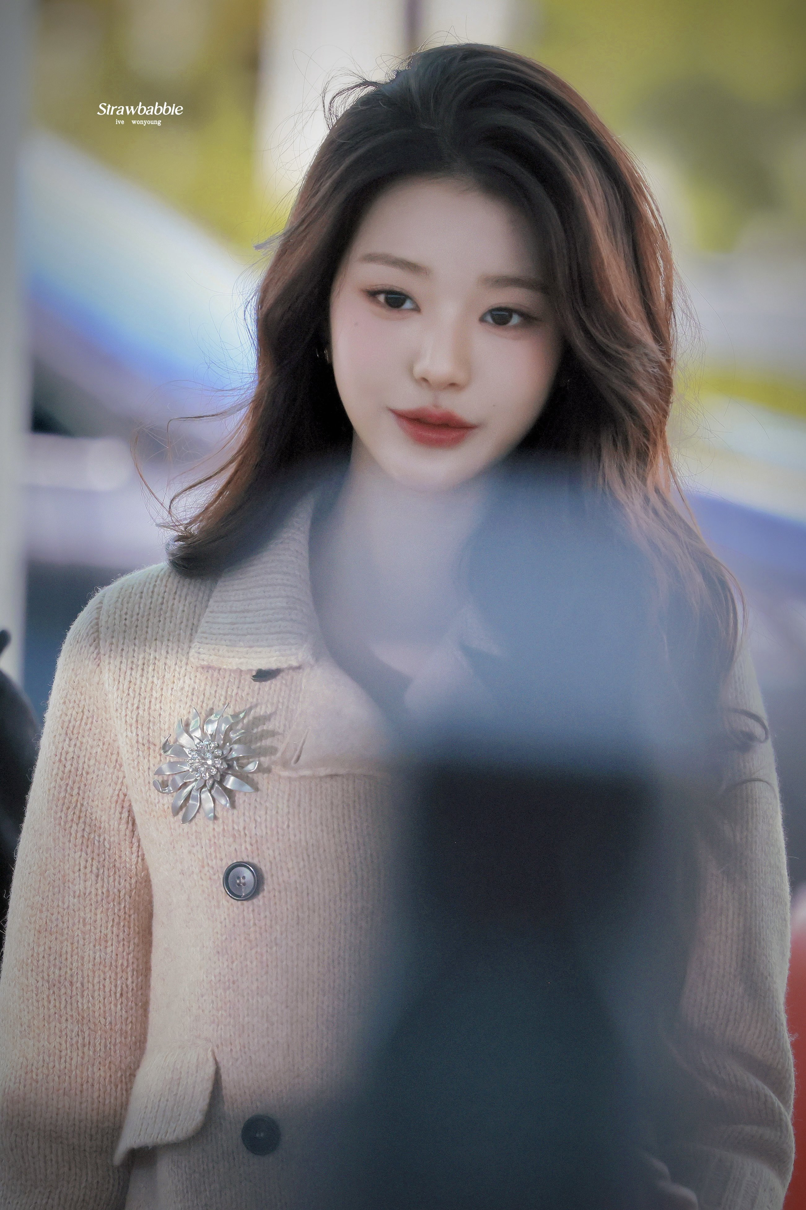 오늘자 아이브 장원영 공항 출국 고화질 짤 | 인스티즈