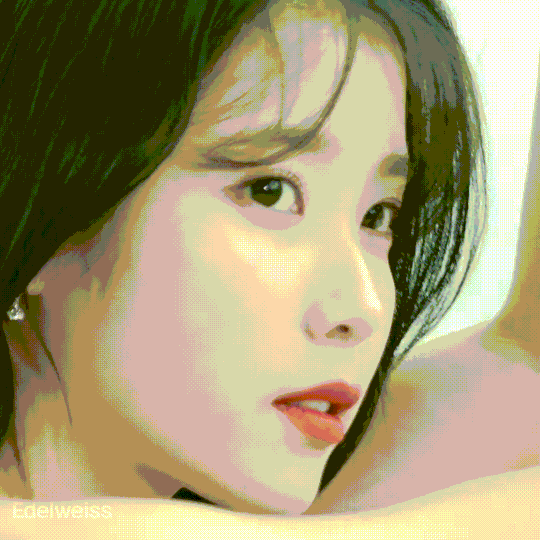 아이유 여름화보 근황.gif | 인스티즈