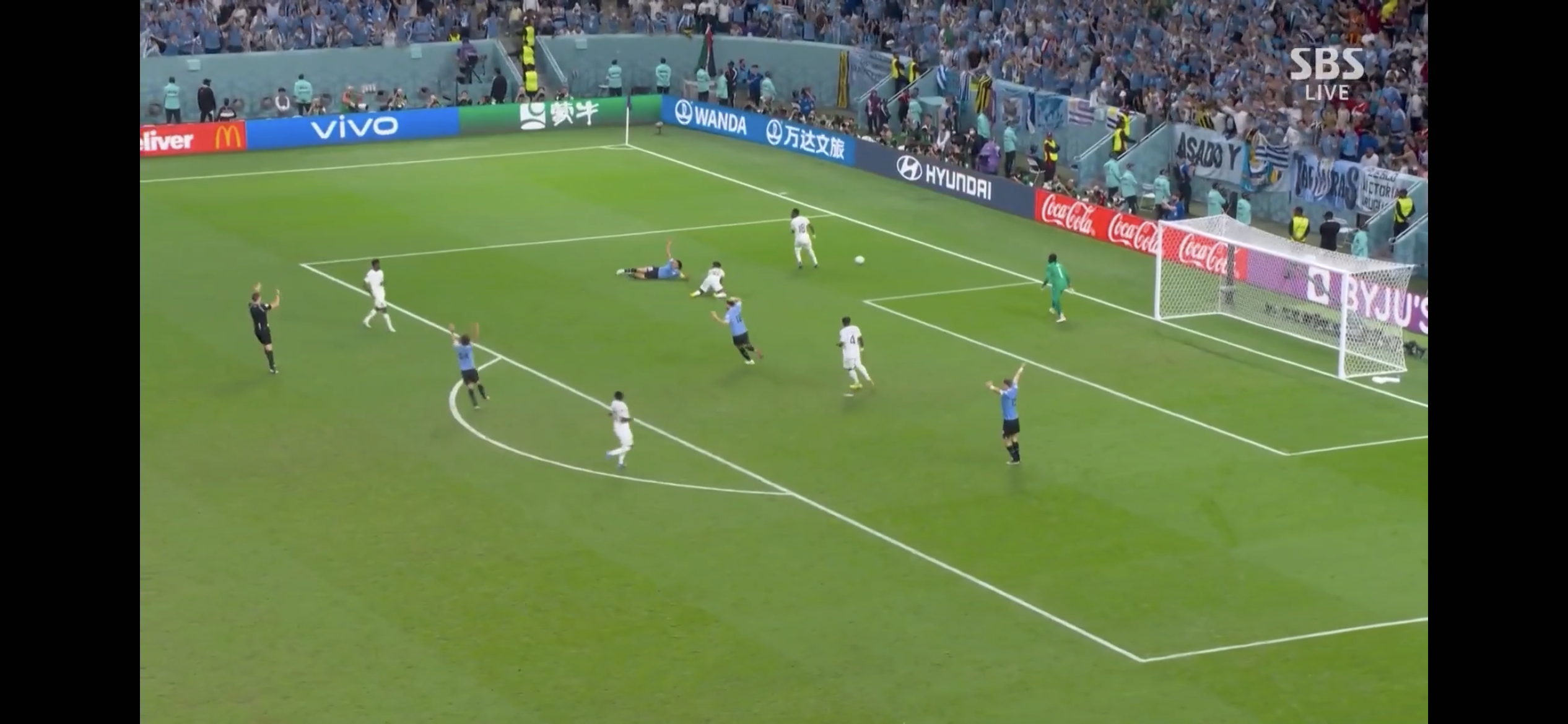 한국 끝나고 우루과이 가나 돌렸을때 살 떨렸던 장면 | 인스티즈