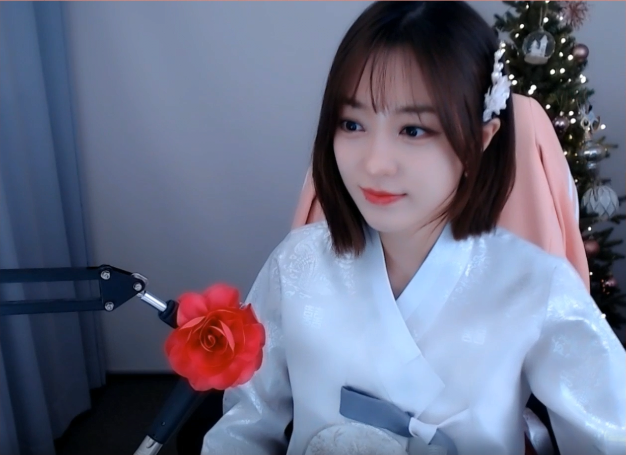 여성 스트리머 어제 오늘 한복 의상 모음.jpg | 인스티즈