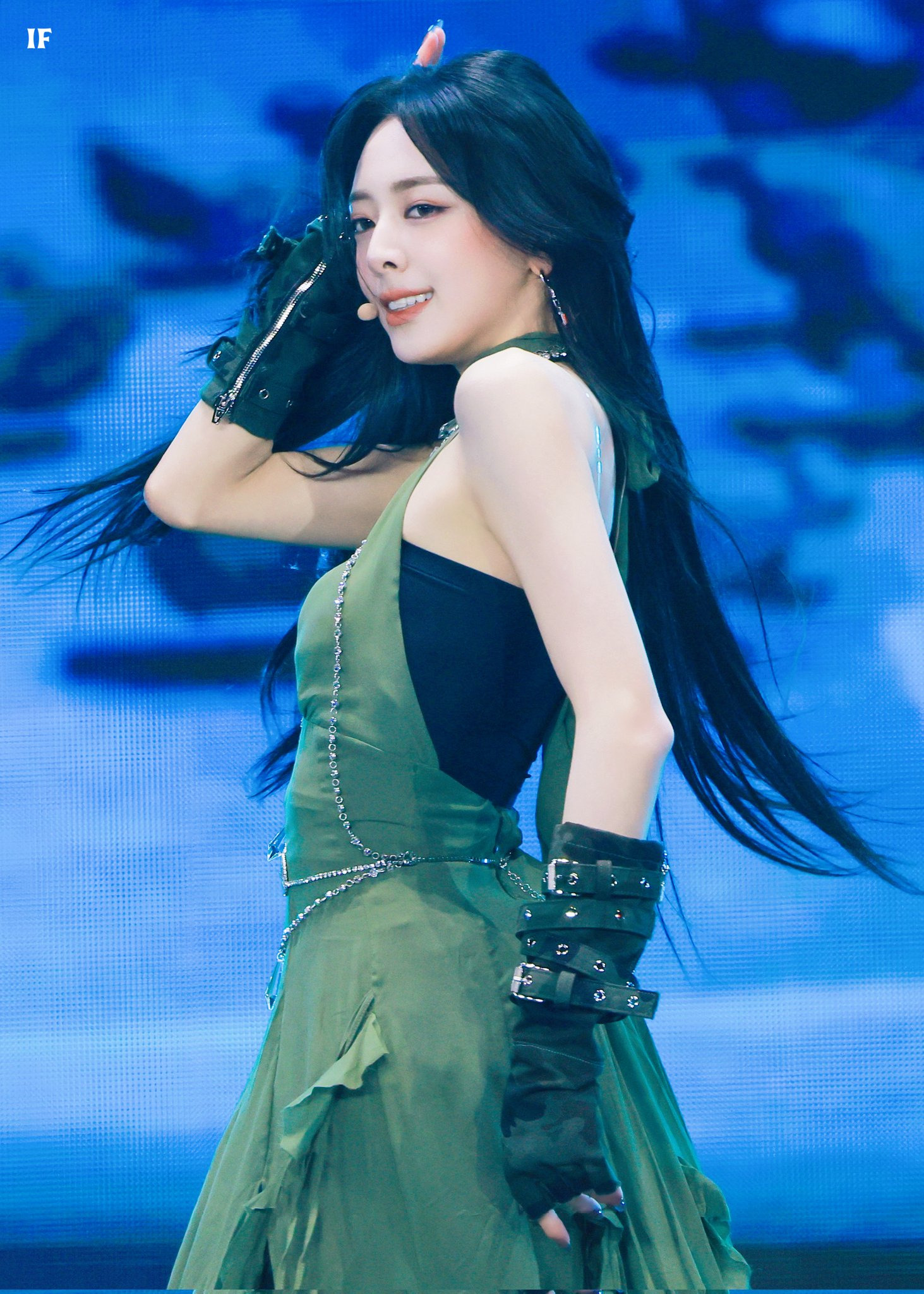 (스압)여자여자한 ITZY 유나.jpgif | 인스티즈