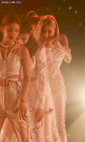 무대에서 좀 치는 류진 | 인스티즈