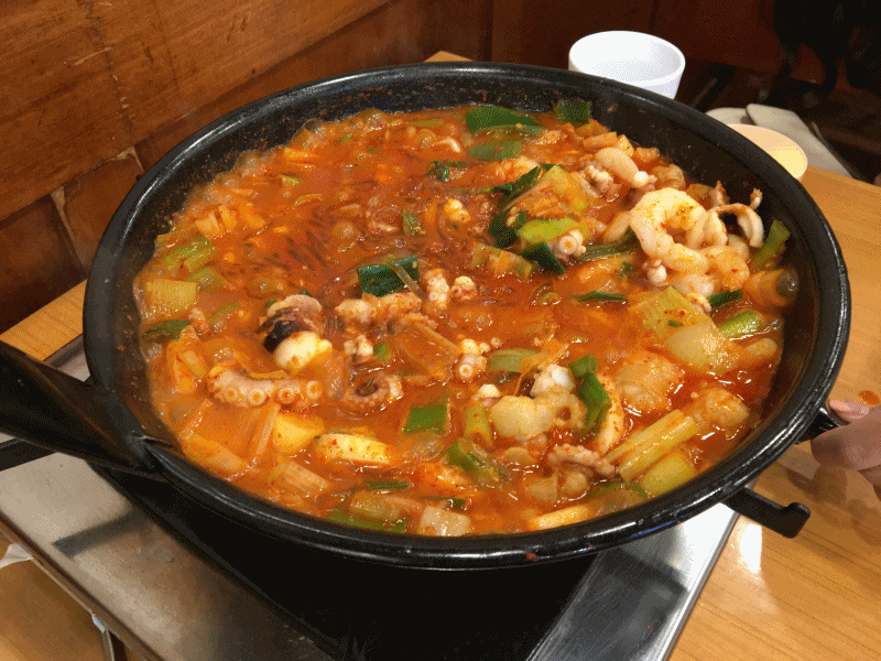 이게 무슨 조합이야? 싶지만, 한 번 빠지면 답 없는 음식.gif | 인스티즈