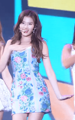 주관적인 사나 최고의 의상.gif | 인스티즈