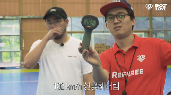 시속 100km로 날라오는 공 트래핑하는 이강인 | 인스티즈