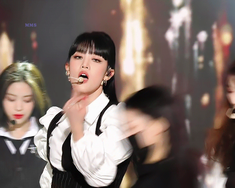 쌍꺼풀 없는 무쌍 여자 아이돌 걸그룹 멤버들 중 최애는?.gif | 인스티즈