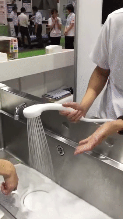 요즘 샤워기 근황.gif요즘 샤워기 근황.gif | 인스티즈