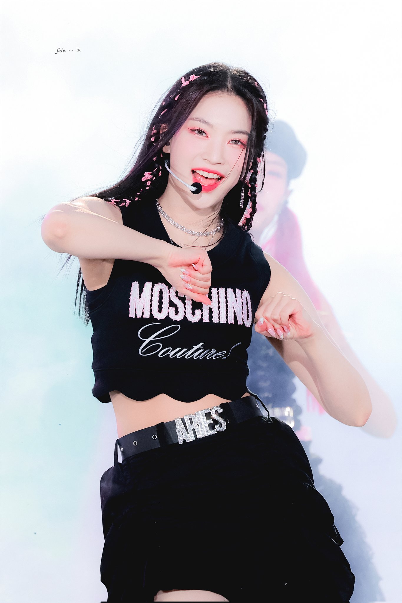 최근 스테이씨 아이사 스타일링 .jpg | 인스티즈