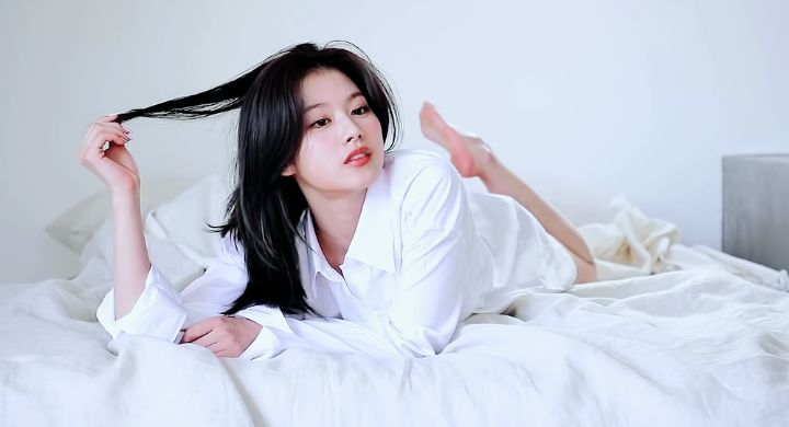 사나 눈빛이 유죄인 이유.gif | 인스티즈