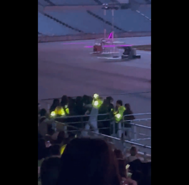 이 시국에 아이돌 콘서트만 못하고 있는 이유 gif | 인스티즈