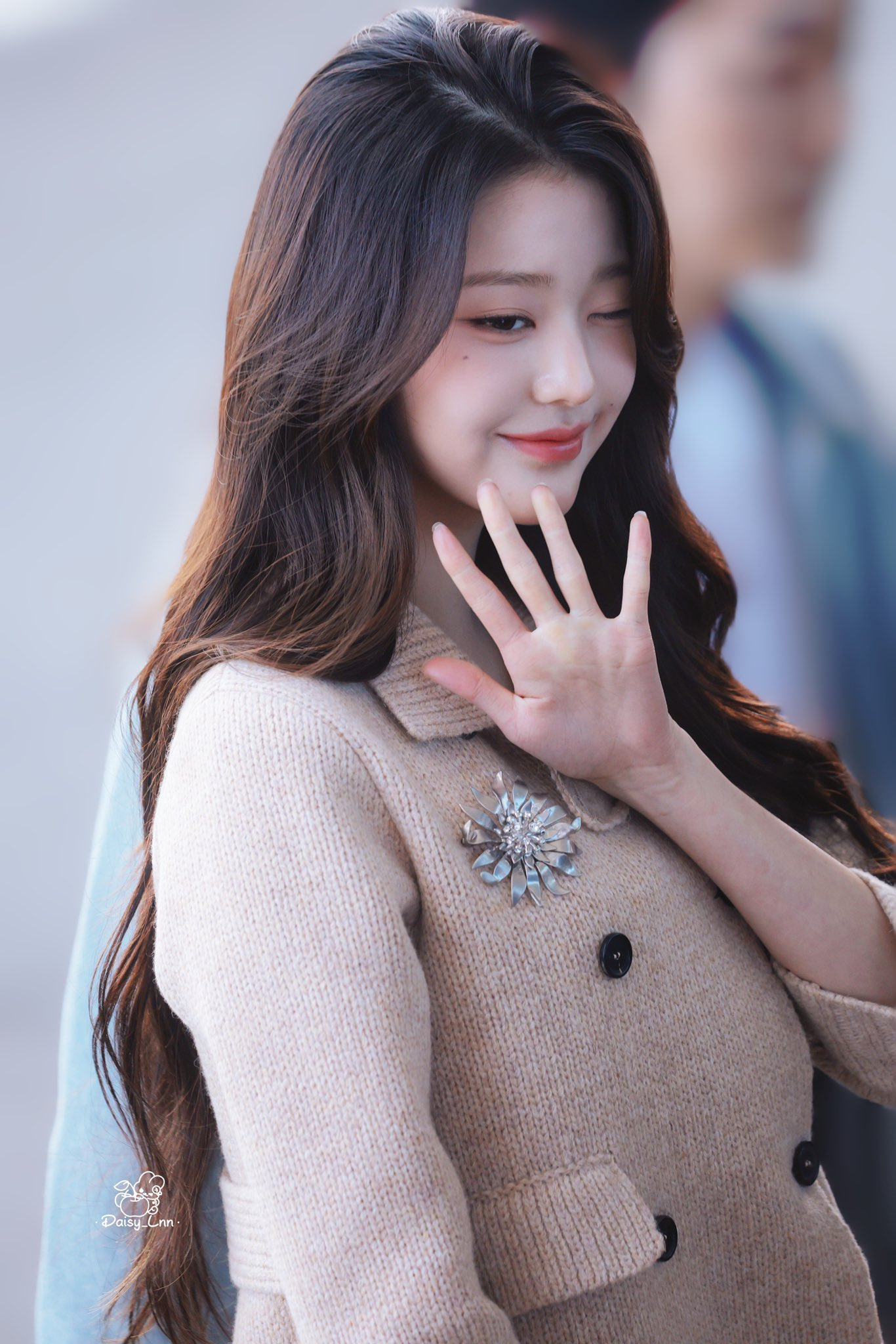 오늘자 아이브 장원영 공항 출국 고화질 짤 | 인스티즈