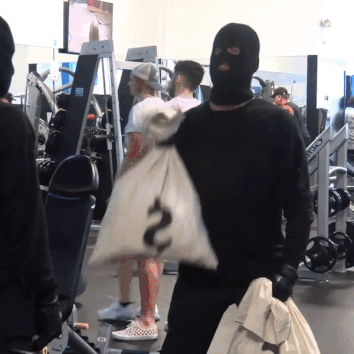 수상한 사람들의 헬스장 트레이닝ㄷㄷㄷ.gif | 인스티즈