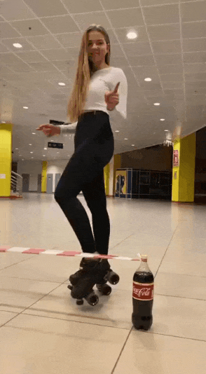 콜라 높이 지나가기.gif | 인스티즈