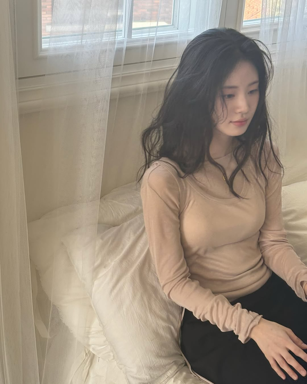 최근자 화보찍은 배우 신시아 | 인스티즈