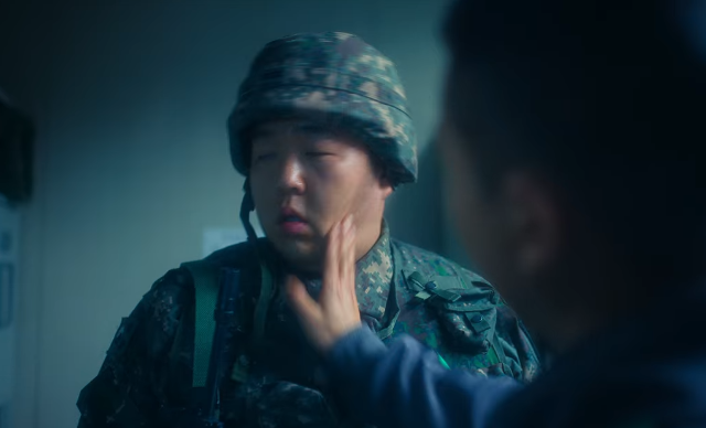 스포) D.P 모두가 충격받은 마지막 장면ㄷㄷㄷㄷ.jpg | 인스티즈