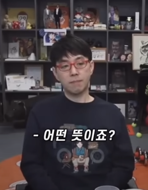 이동진이 말하는 '책 VS 영화 중에 교양을 쌓기에 더 좋은 것은 무엇인가' | 인스티즈