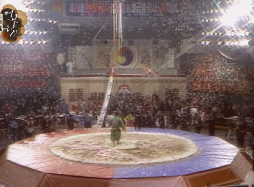 전성기 강호동이 찍소리도 못했다는 스승님.gif | 인스티즈