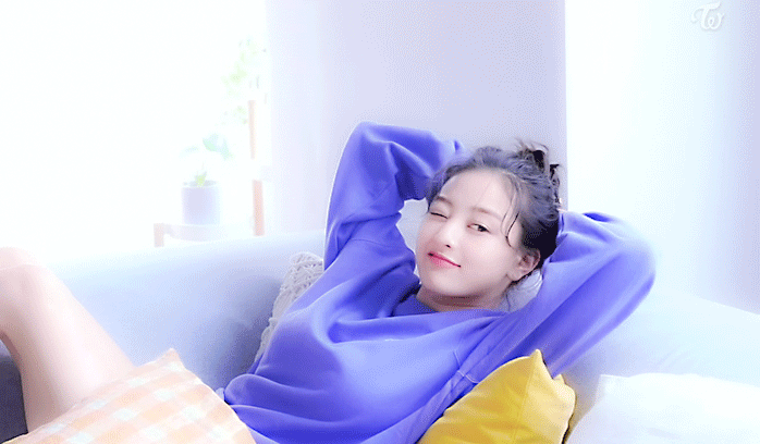 해변에서 화보 찍는 트와이스 지효 | 인스티즈