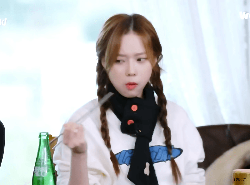 먹는거에 진심인 윈터 | 인스티즈