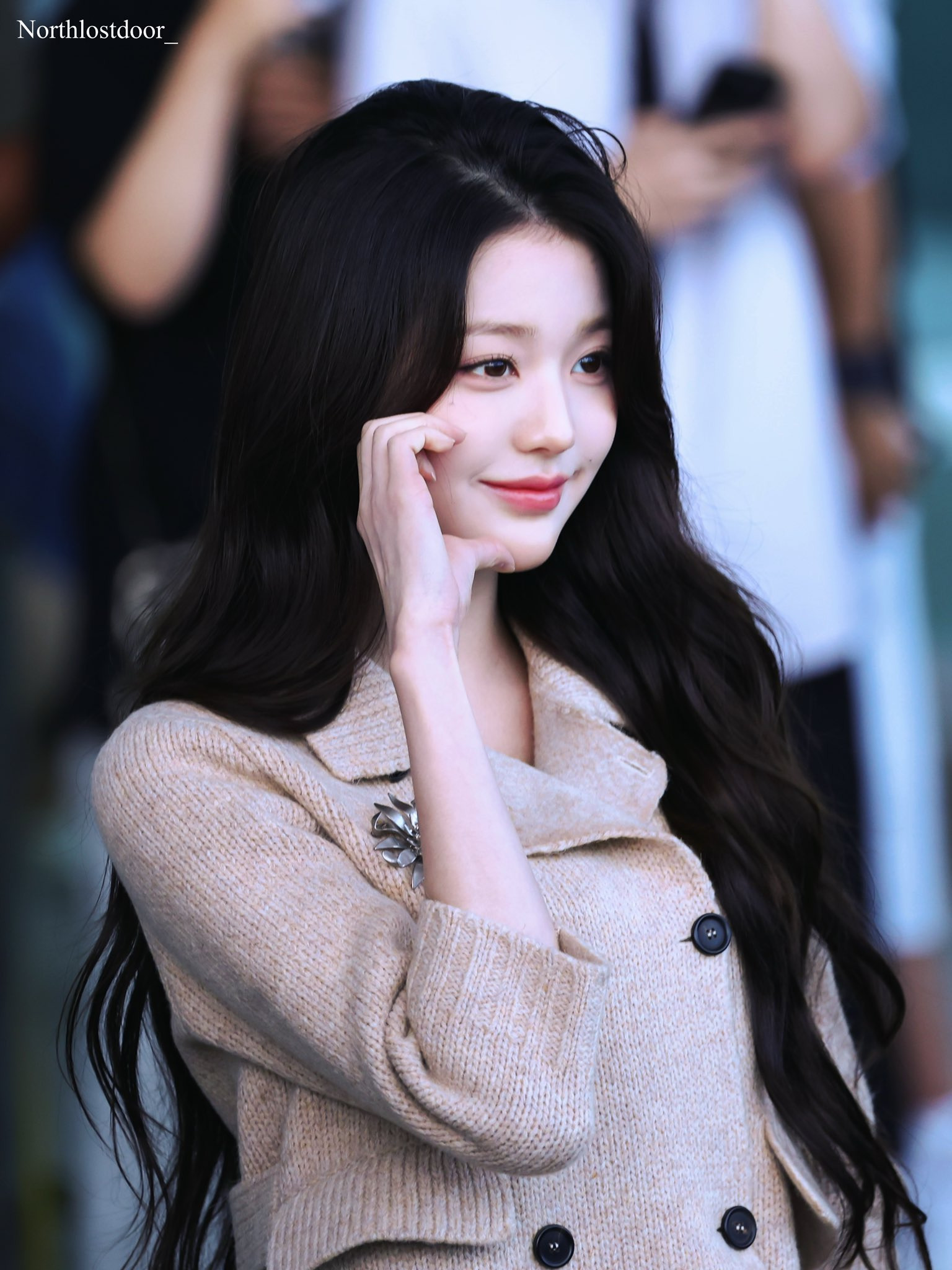 오늘자 아이브 장원영 공항 출국 고화질 짤 | 인스티즈