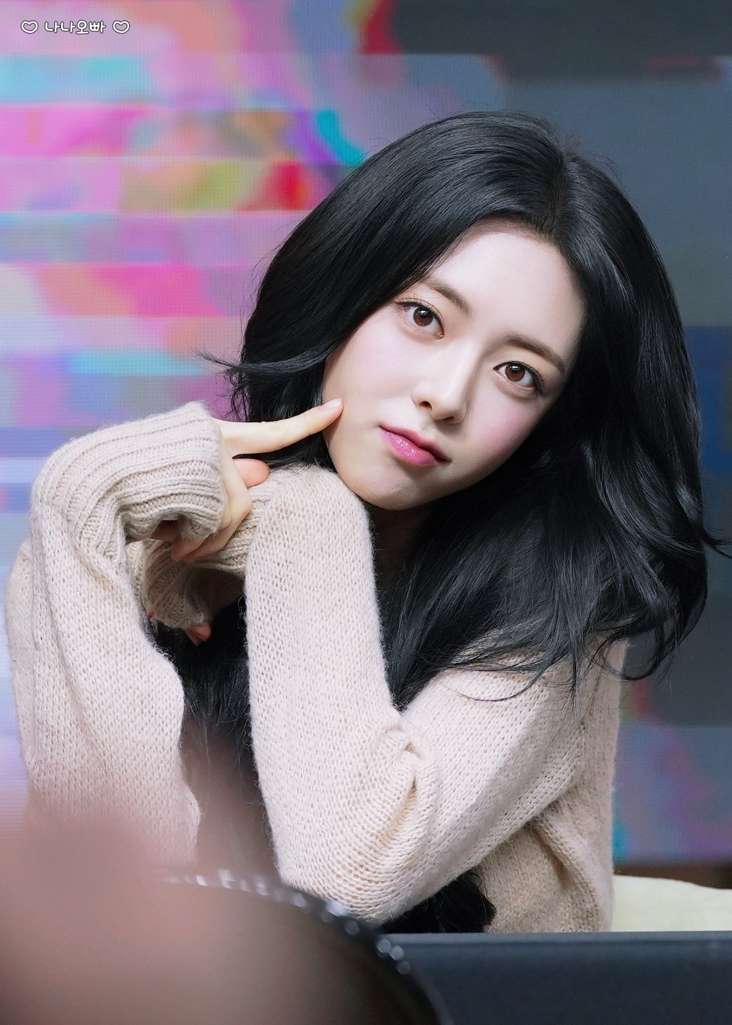 (스압)여자여자한 ITZY 유나.jpgif | 인스티즈