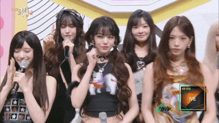 처음으로 같이 챌린지한 장원영 카리나.gif | 인스티즈