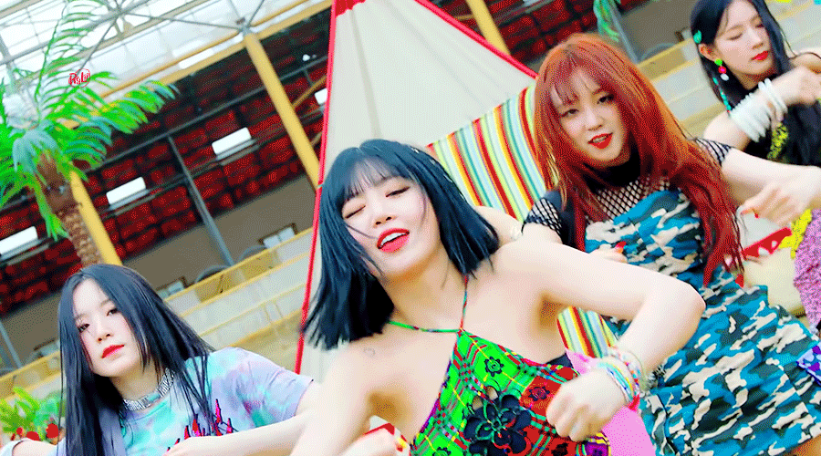 본인이 가장 좋아하는 여자아이돌 걸그룹 여름노래는? | 인스티즈