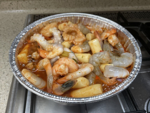 이게 무슨 조합이야? 싶지만, 한 번 빠지면 답 없는 음식.gif | 인스티즈