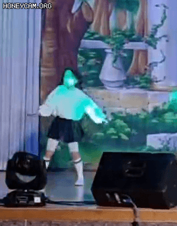 초등학교 1학년 재롱잔치...너무 빡세진듯 하다.gif | 인스티즈