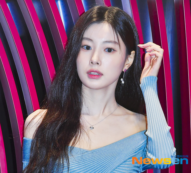 성숙한 캐릭터도 잘 소화할듯한 오늘자 강혜원 폼 | 인스티즈