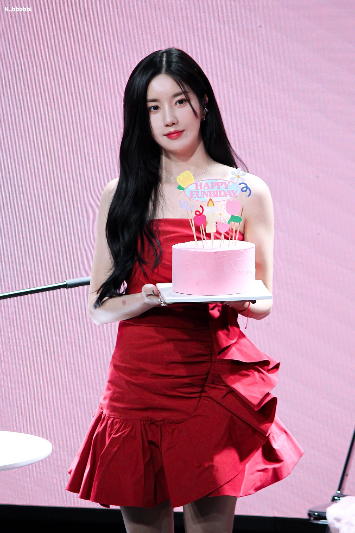 (스압)더 예뻐진 최근 권은비.jpgif | 인스티즈