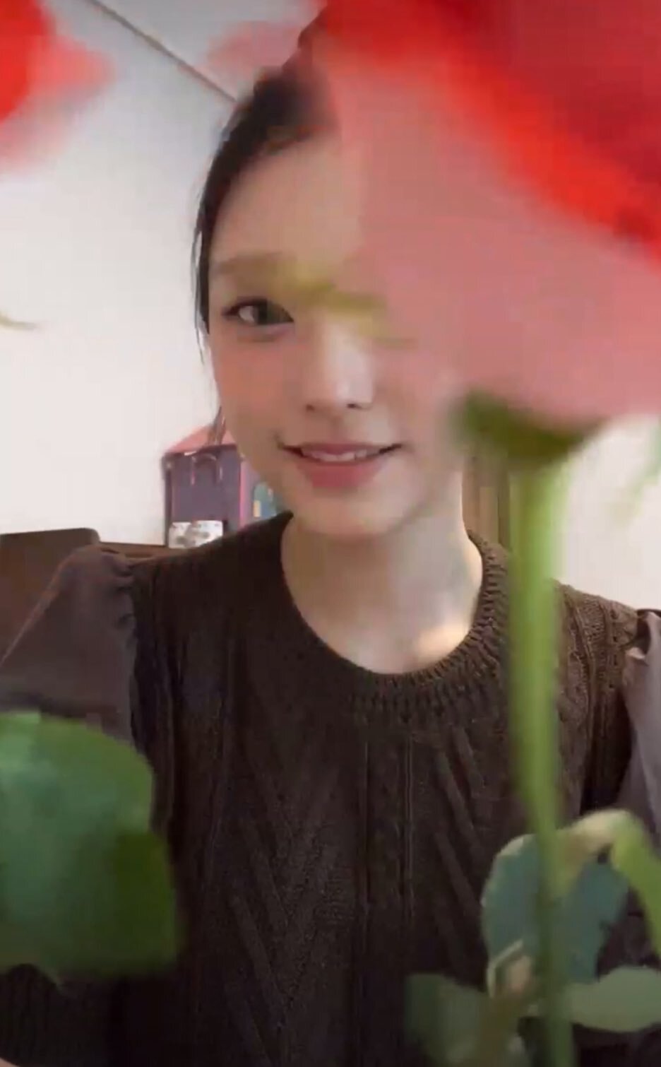 라이브방송중 귀여운척하고 후회하는 뉴진스 해린 | 인스티즈