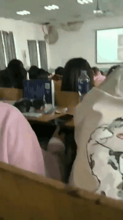 지루한 강의 시간을 이겨내게 도와주는것 | 인스티즈