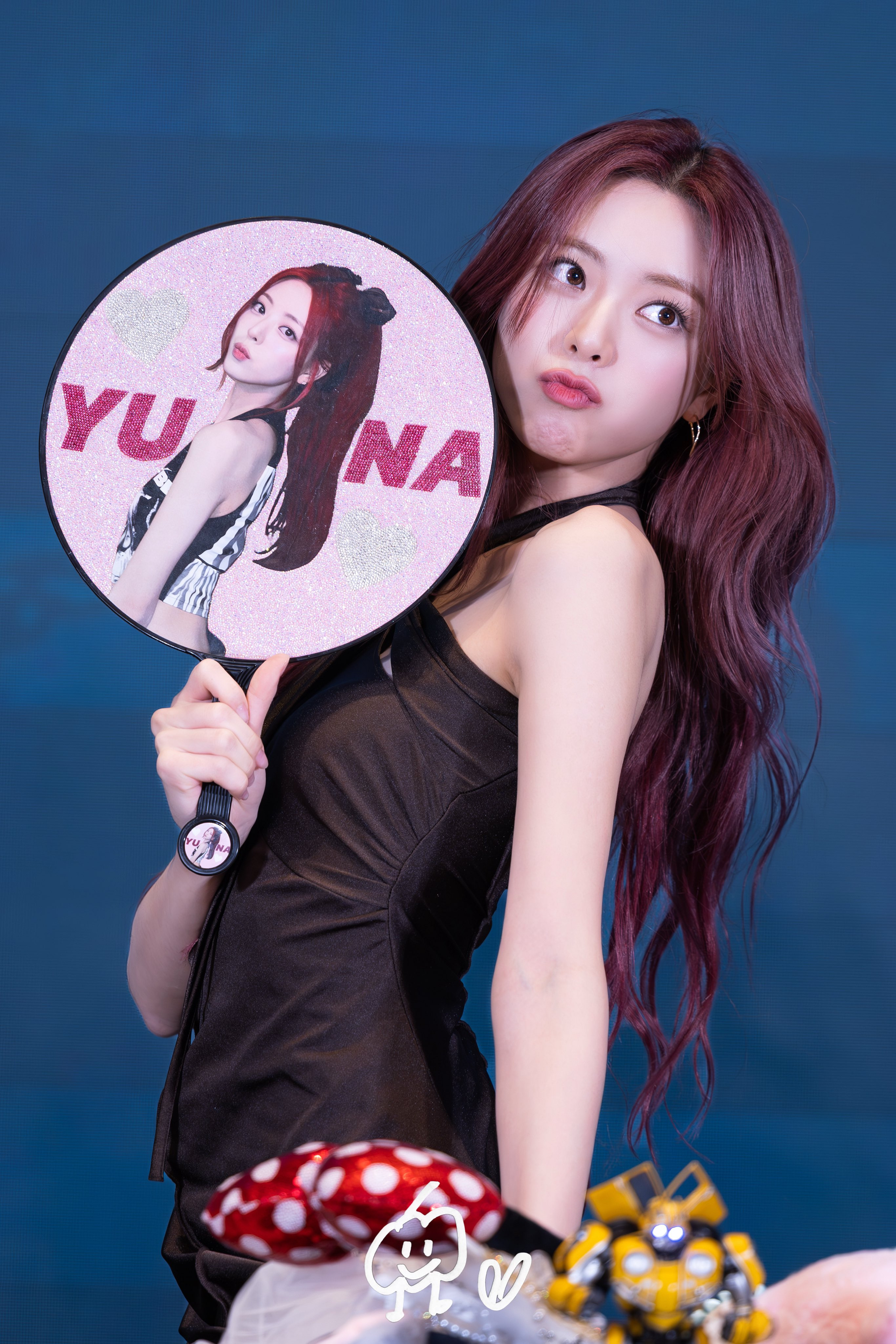 (스압)여자여자한 ITZY 유나.jpgif | 인스티즈