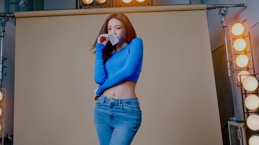 (스압)여자여자한 ITZY 유나.jpgif | 인스티즈