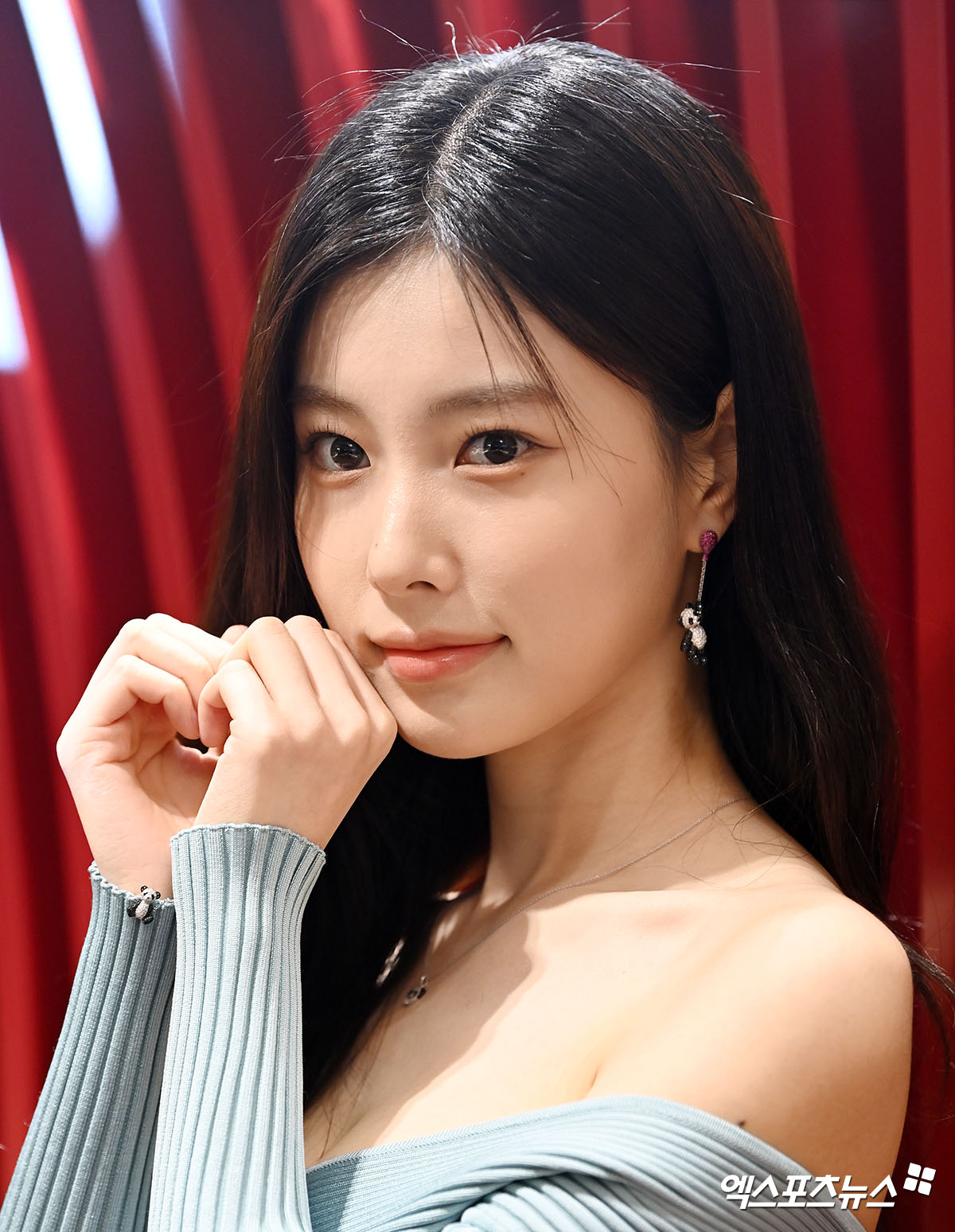 성숙한 캐릭터도 잘 소화할듯한 오늘자 강혜원 폼 | 인스티즈