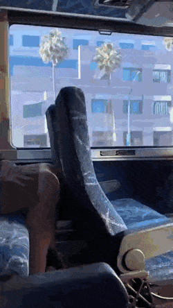 버스에서 혼자 자리 차지하는 법 | 인스티즈