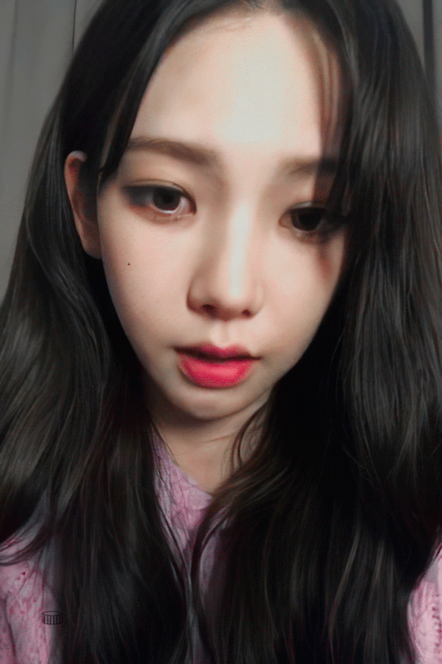 인스타 라이브하는 카리나.gif | 인스티즈