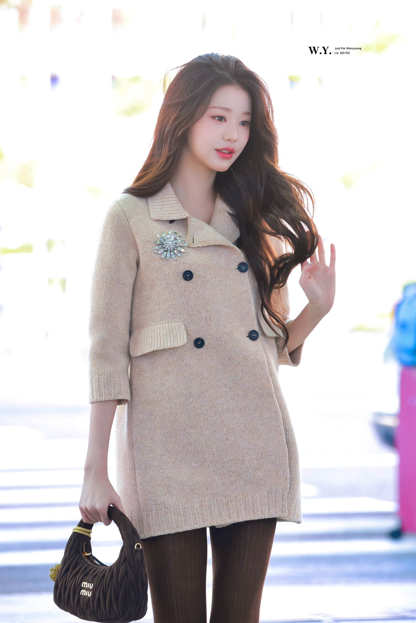 오늘자 아이브 장원영 공항 출국 고화질 짤 | 인스티즈