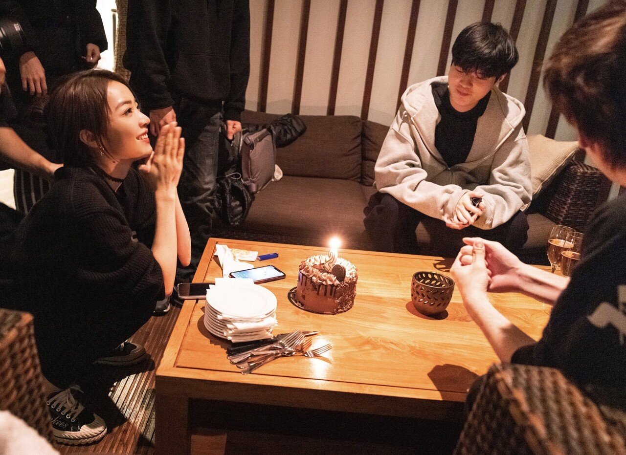 중국 통역사 캔디스가 말하는 같은날 생일이였던 데프트 생일파티 썰 | 인스티즈