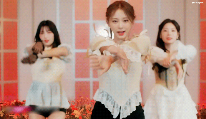 트와이스 선공개곡 단체안무 맛보기.gif | 인스티즈