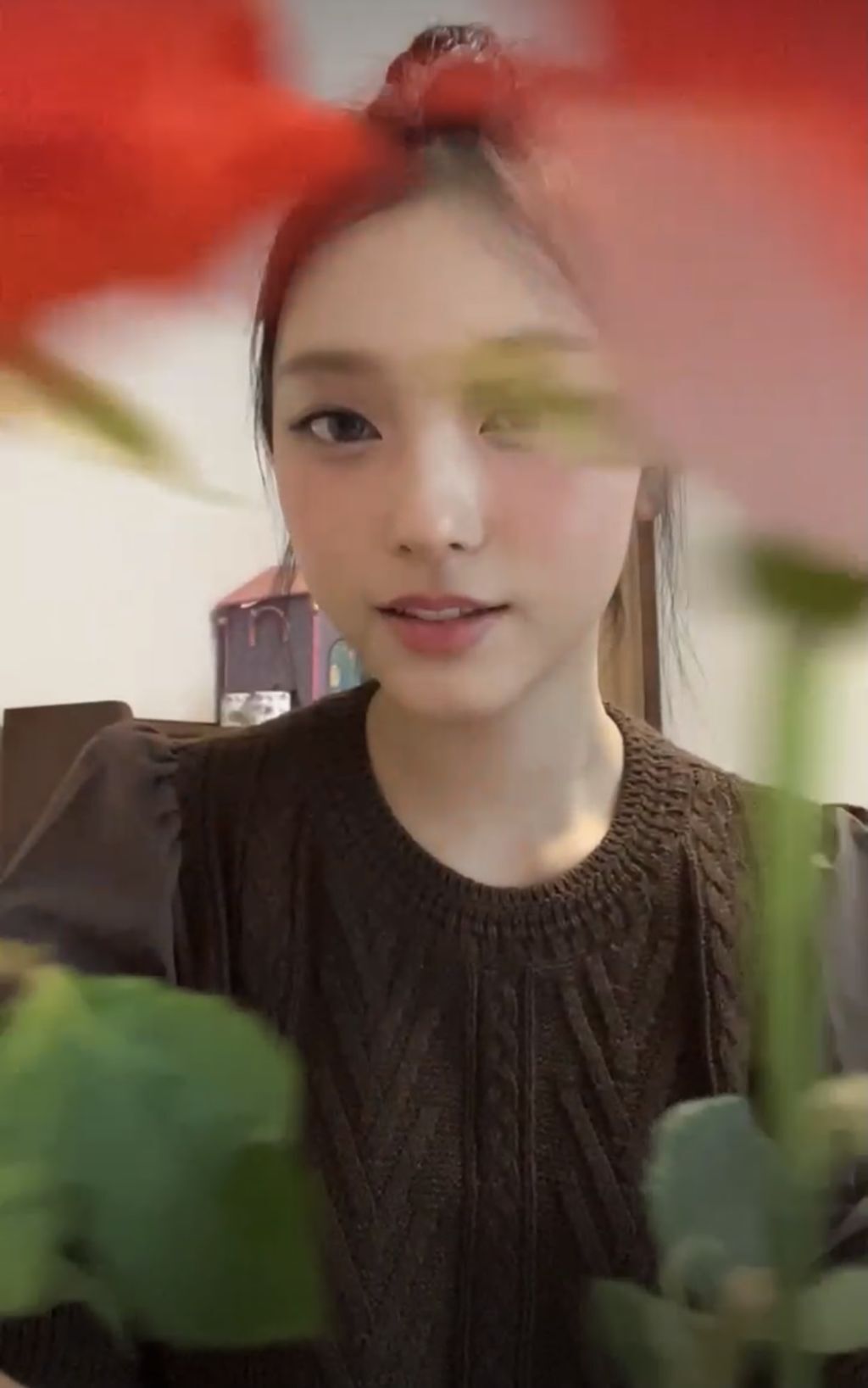 라이브방송중 귀여운척하고 후회하는 뉴진스 해린 | 인스티즈