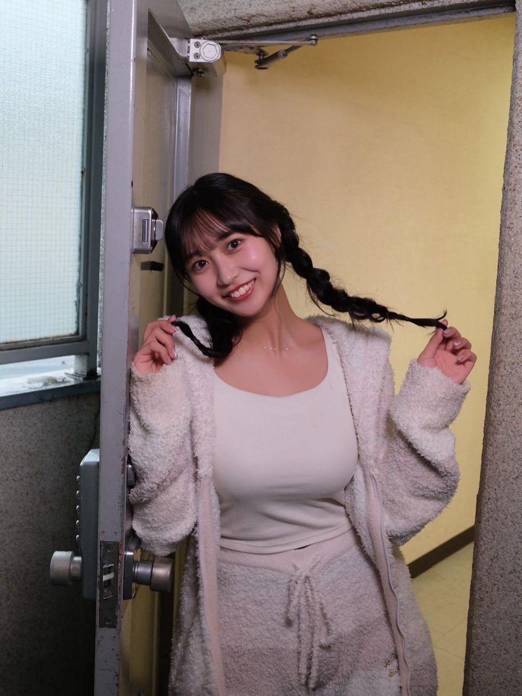 올해 데뷔 신인인데 화제 돼서 인기 많다는 H컵 짱예 일본 | 인스티즈