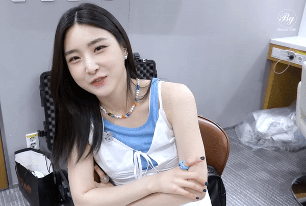 화려한 이목구비는 아니지만 개성있게 이쁜 쁘걸 유나 | 인스티즈