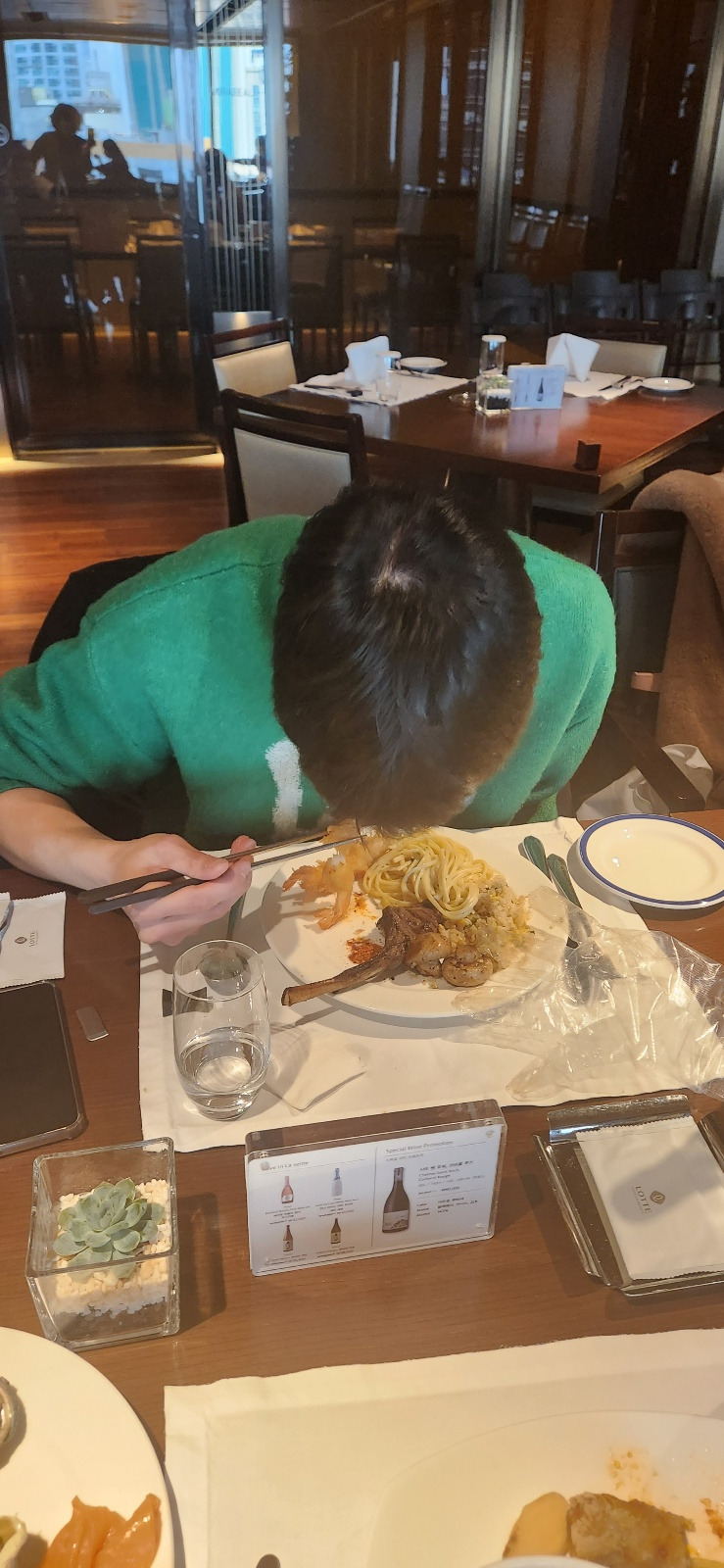 그룹홈 아이들에게 부산 최고의 호텔 뷔페 맛보게 하기 기부 2탄.... | 인스티즈